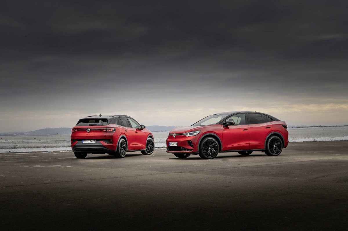 Tα Volkswagen ID.4 και ID.5 βελτιώνονται ενόψει 2024