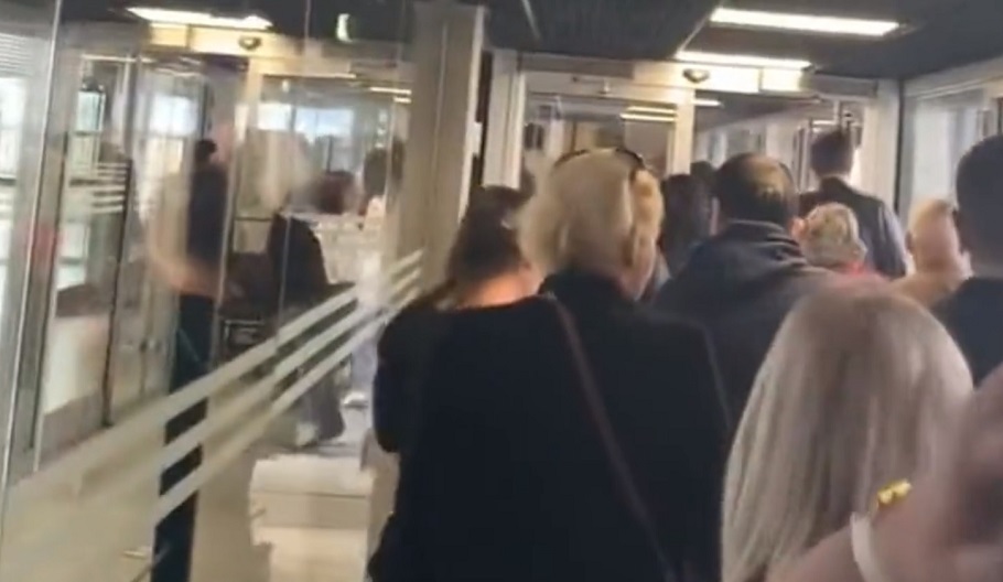 Γαλλία: Εκκενώνονται 6 αεροδρόμια μετά από απειλή για βόμβα