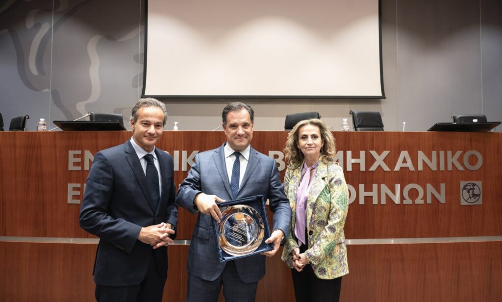 Γεωργιάδης: Κίνητρα για νόμιμη εργασία σε εργαζόμενο και επιχείρηση