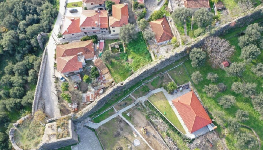 Τμήμα τείχους και του προμαχώνα Π40 των βόρειων οχυρώσεων του Κάστρου της Ναυπάκτου © Υπουργείο Πολιτισμού και Αθλητισμού