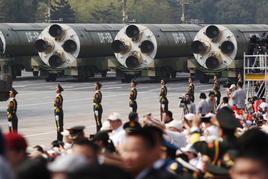 Διηπειρωτικοί βαλλιστικοί πύραυλοι στην Κίνα © EPA/ ROMAN PILIPEY
