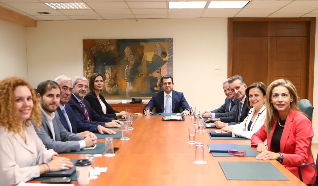 Σκρέκας: Στόχος μας να πετύχουμε προσιτές τιμές για τα νοικοκυριά