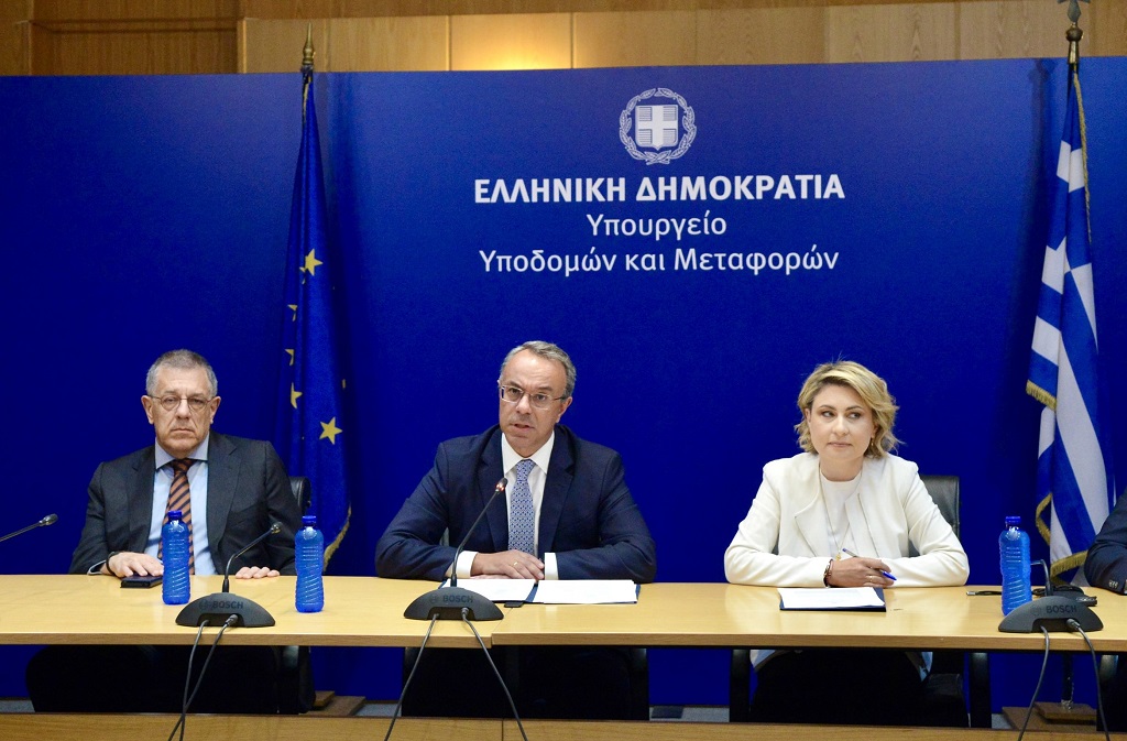 Νίκος Ταχιάος, Χρήστος Σταϊκούρας και Χριστίνα Αλεξοπούλου © Υπουργείο Υποδομών και Μεταφορών