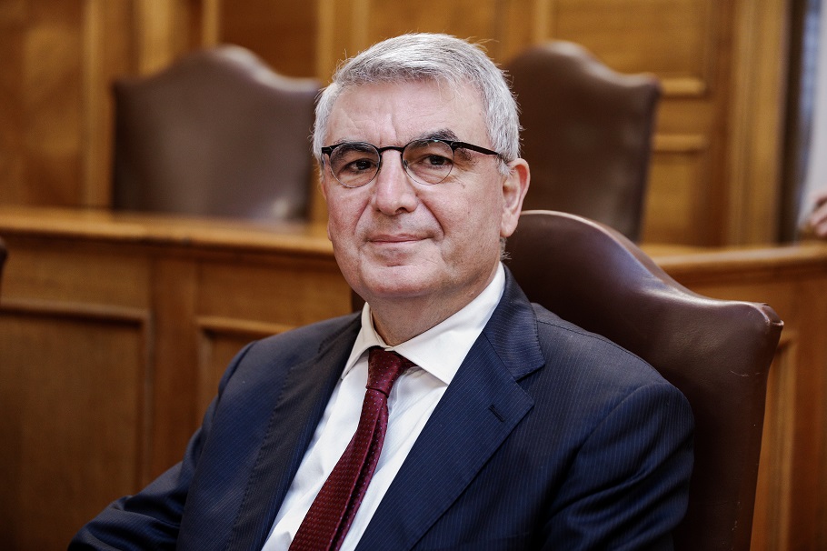 Τσακλόγλου: Οι εισφορές κοινωνικής ασφάλισης μειώθηκαν 4,4%