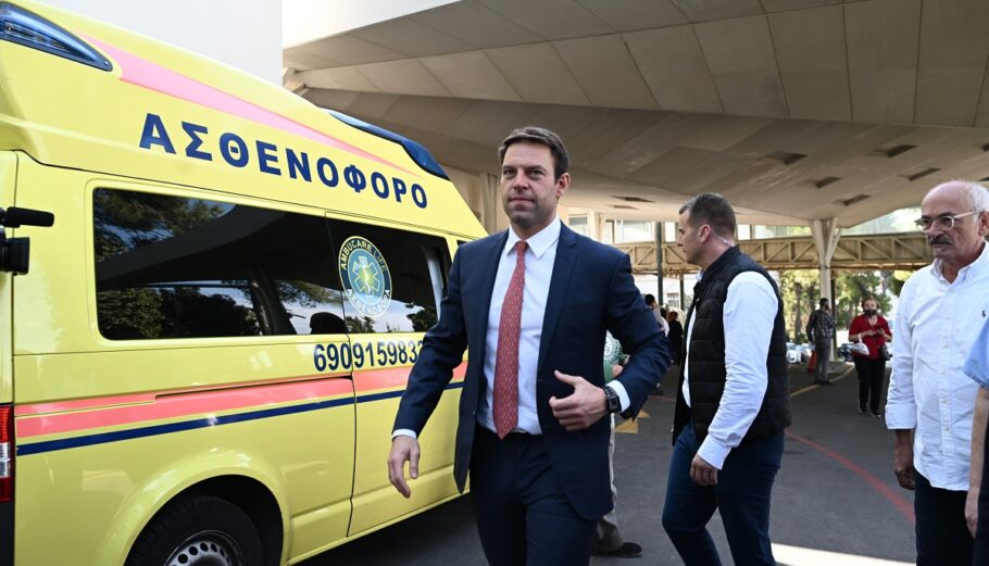 Ο Στέφανος Κασσελάκης στο νοσοκομείο Γεώργιος Γεννηματάς