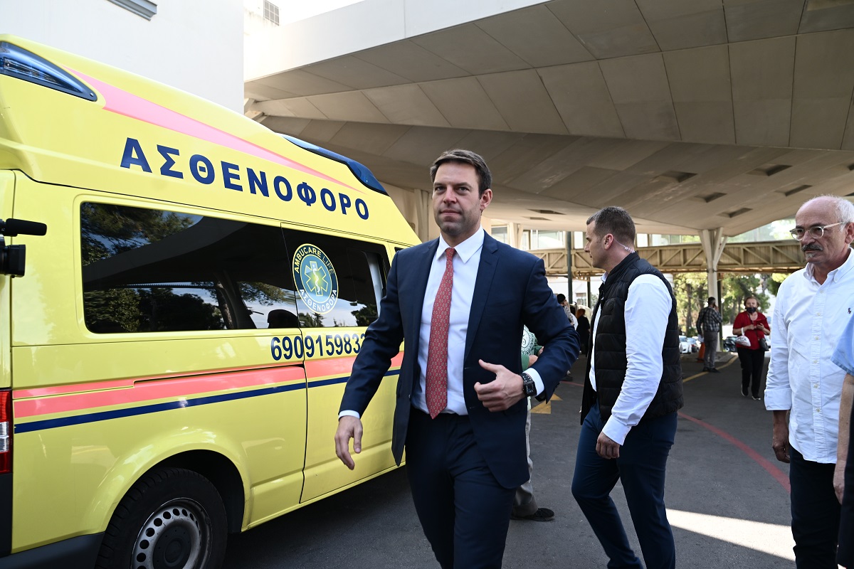 Ο Στέφανος Κασσελάκης στο νοσοκομείο Γεώργιος Γεννηματάς