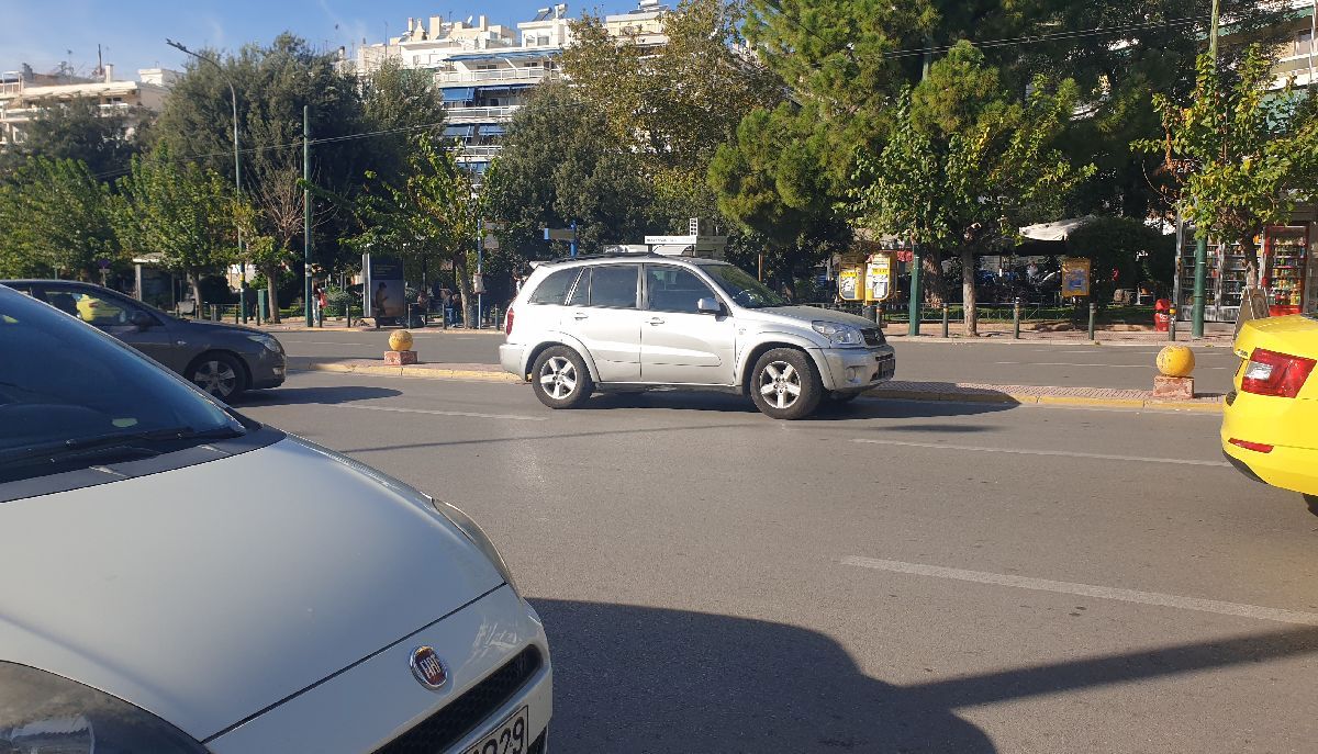 Όχημα της Αντιτρομοκρατικής Υπηρεσίας © Όμιλος Παραπολιτικά