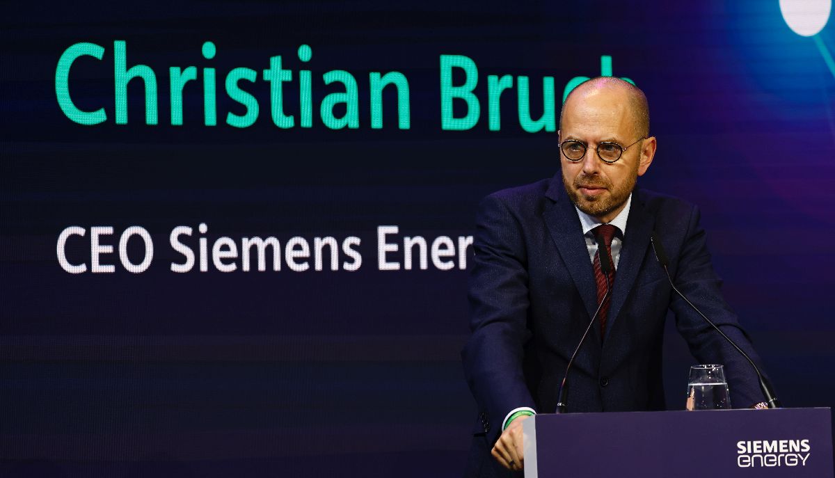 Ο διευθύνων σύμβουλος της Siemens Energy Κρίστιαν Μπρουχ © EPA/HANNIBAL HANSCHKE