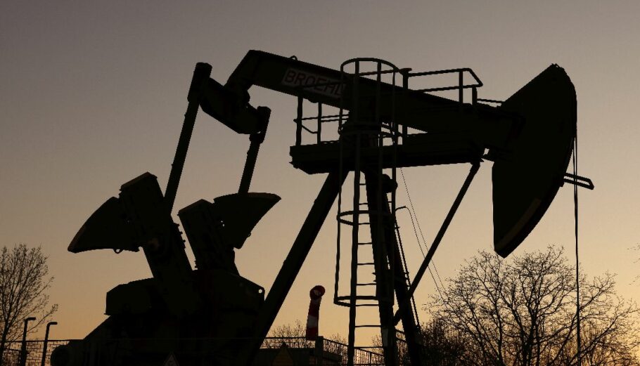 Πετρέλαιο © EPA/RONALD WITTEK