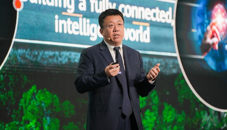 Huawei: Επιχειρεί να ανοίξει νέο κεφάλαιο στις σχέσεις με την Ευρώπη