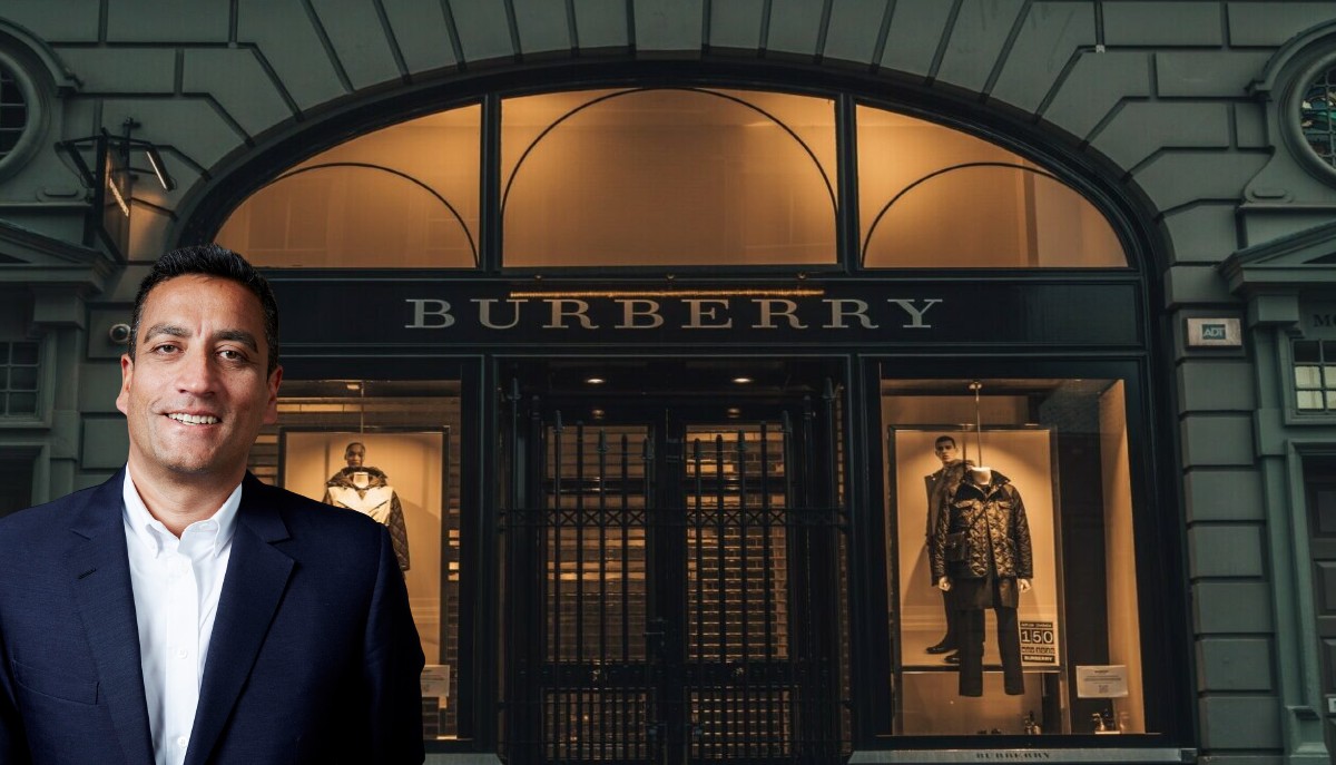 O Διευθύνων σύμβουλος, της Burberry Τζόναθαν Ακερόιντ με φόντο κατάστημα της εταιρείας © Unsplash / burberryplc.com / PowerGame.gr