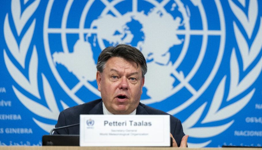 Ο γενικός γραμματέας του WMO Πέτερι Τάαλας © EPA/MARTIAL TREZZINI