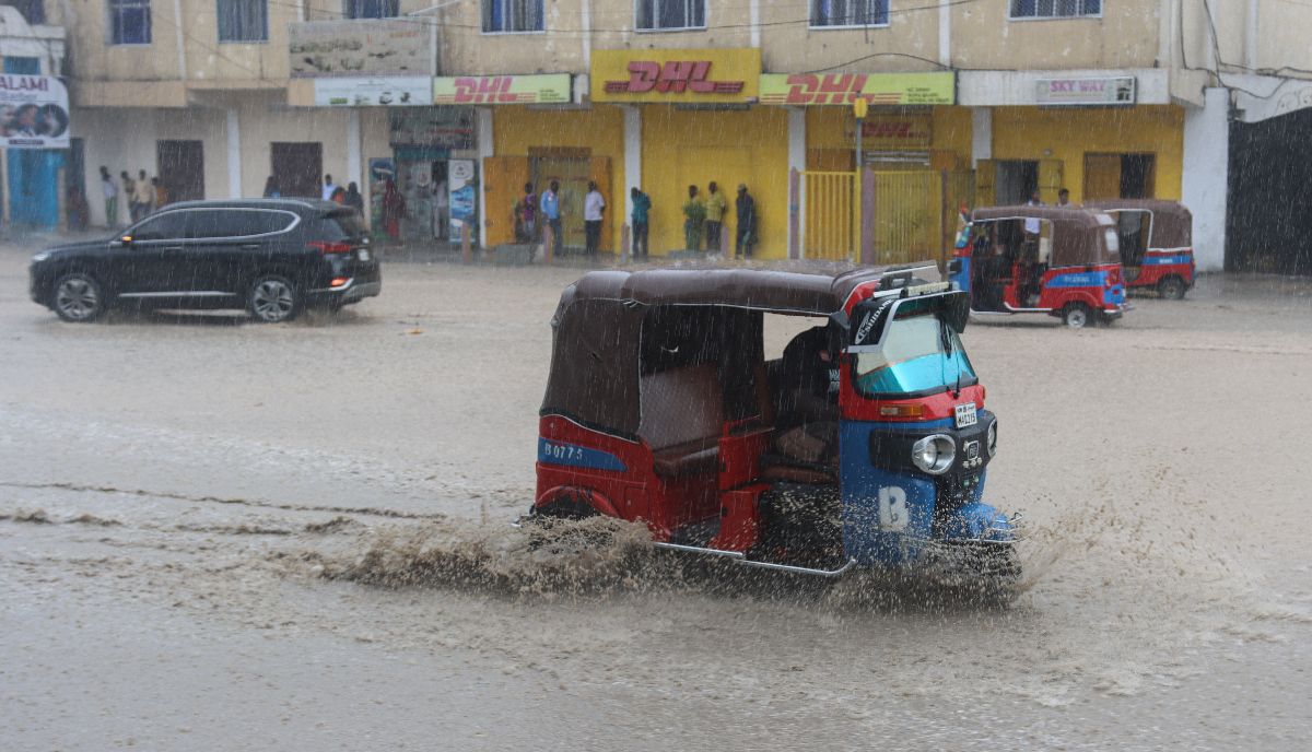 Πλημμύρες στη Σομαλία © EPA/SAID YUSUF WARSAME