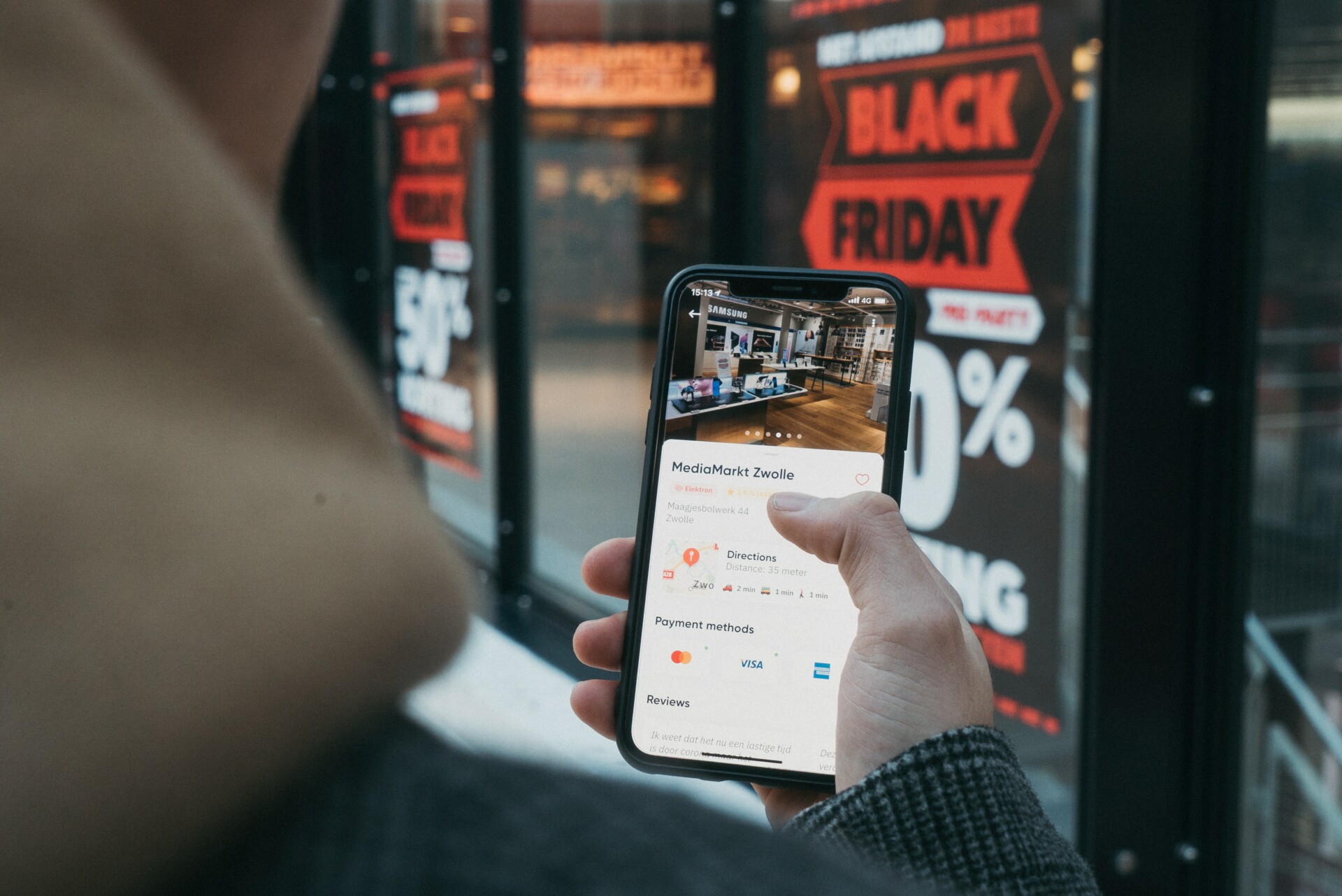 Ηλεκτρονικές αγορές στην Black Friday © Unsplash