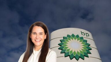 H Anja-Isabel Dotzenrath επικεφαλής του τμήματος ΑΠΕ της BP © EPA/FACUNDO ARRIZABALAGA/bp.com/powergame.gr