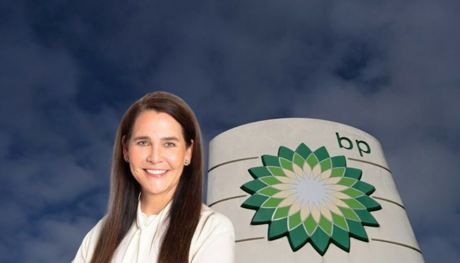 H Anja-Isabel Dotzenrath επικεφαλής του τμήματος ΑΠΕ της BP © EPA/FACUNDO ARRIZABALAGA/bp.com/powergame.gr