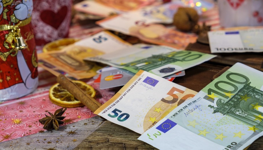 Χαρτονομίσματα ευρώ © Pixabay