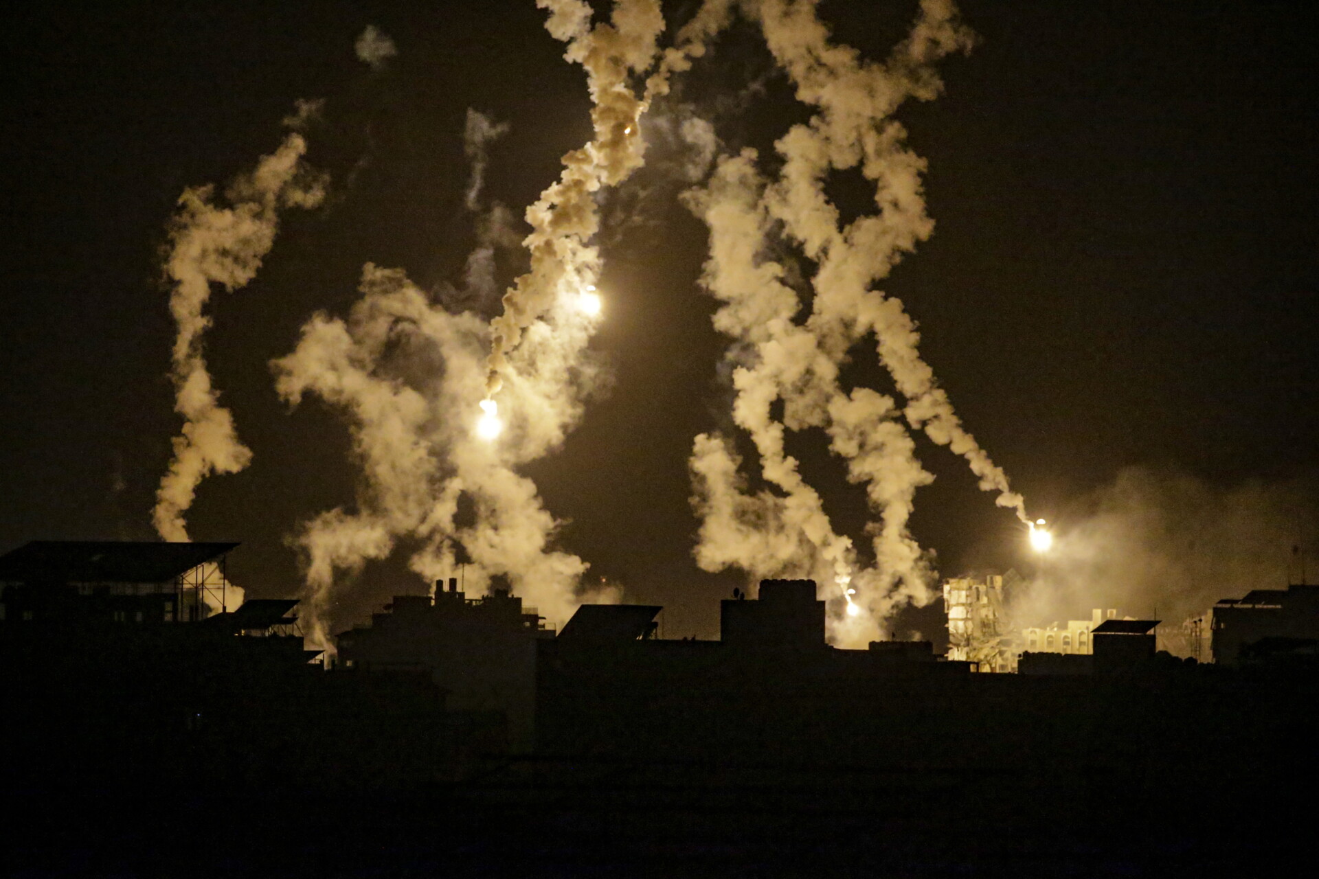 Iσραηλινές επιθέσεις στη Γάζα © EPA/MOHAMMED SABER
