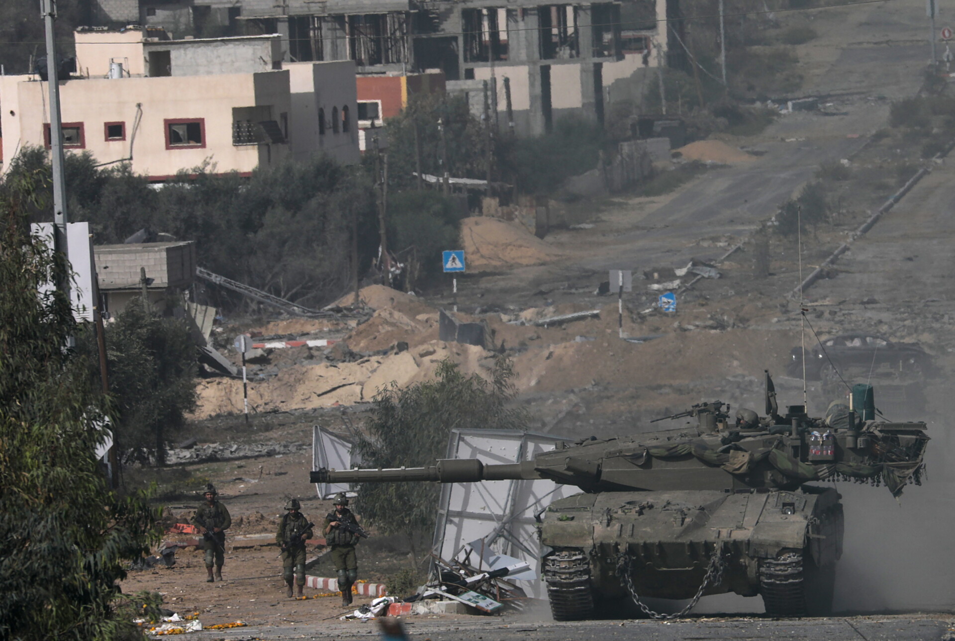 Ισραηλινό τανκ στη Γάζα © EPA/MOHAMMED SABER
