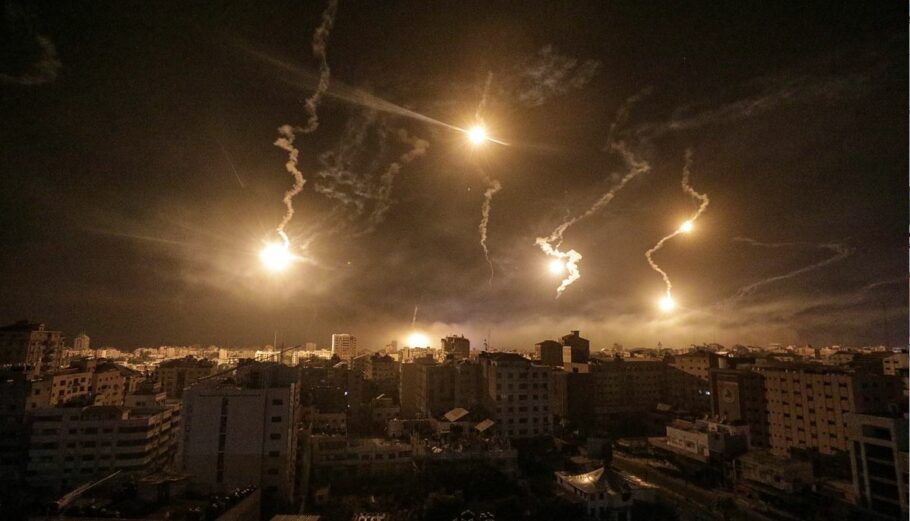 Ισραηλινές επιθέσεις στη Γάζα © EPA/MOHAMMED SABER