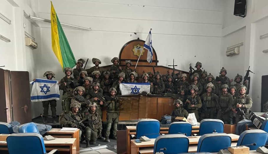 Στρατιώτες του Ισραήλ μέσα στο Κοινοβούλιο της Χαμάς στη Γάζα/ Πηγή ΦΩΤΟ: @sentdefender/Twitter