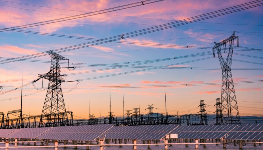 Ηλεκτρικά δίκτυα και Ανανεώσιμες Πηγές Ενέργειας © 123rf