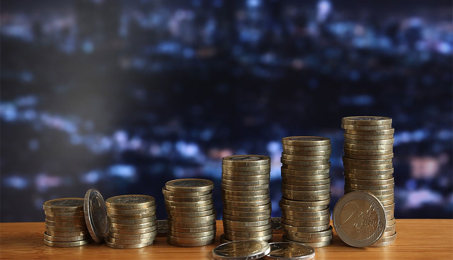Συνάλλαγμα: Το ευρώ ενισχύεται 0,15%, στα 1,0700 δολάρια