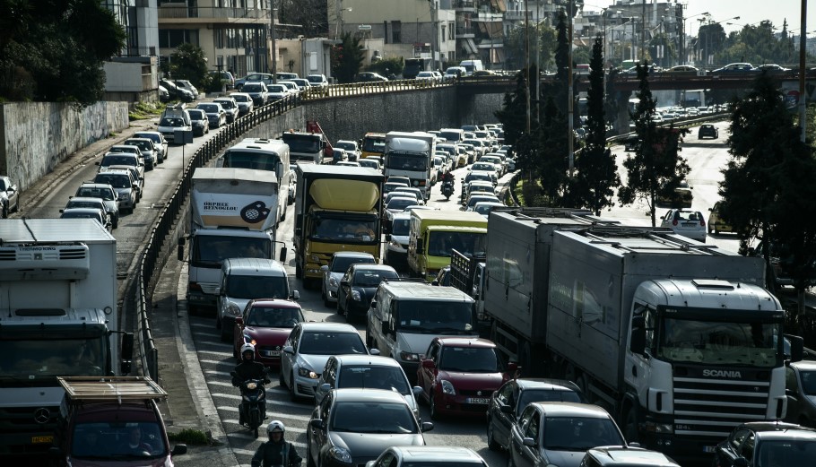 Μποτιλιάρισμα στον Κηφισό © EUROKINISSI/ΜΙΧΑΛΗΣ ΚΑΡΑΓΙΑΝΝΗΣ