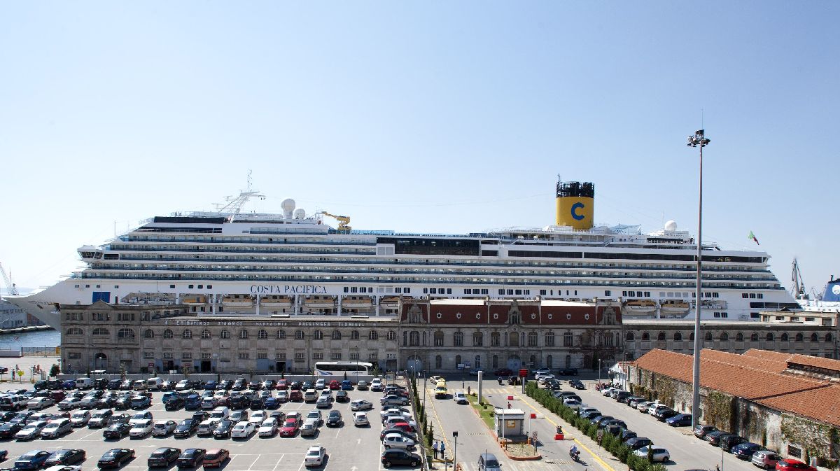 To κρουαζιερόπλοιο COSTA PACIFICA στο λιμάνι της Θεσσαλονίκης © Eurokinissi / ΦΑΝΗ ΤΡΥΨΑΝΗ