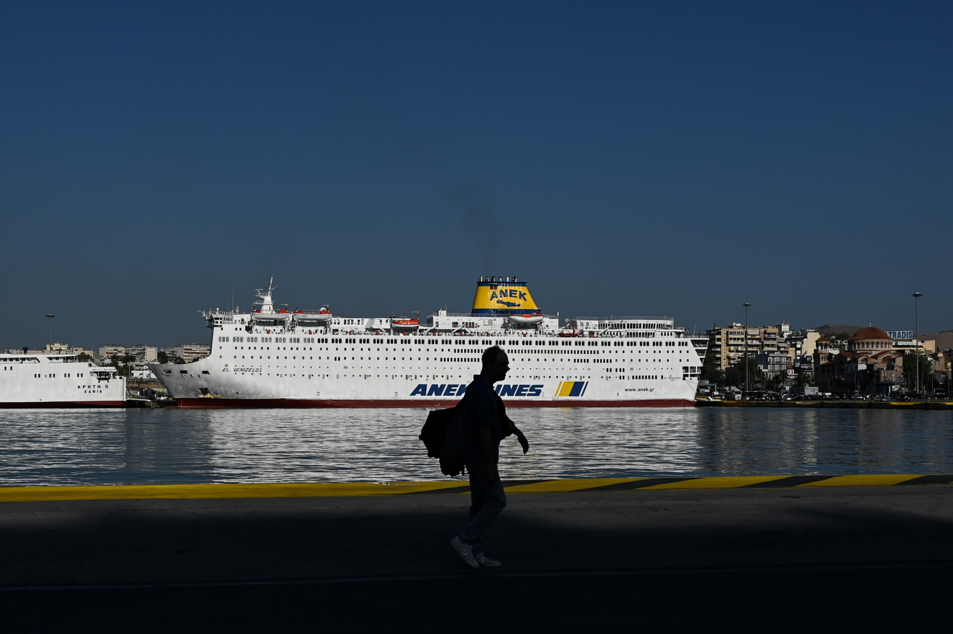Στιγμιότυπο από το λιμάνι του Πειραιά © Eurokinissi