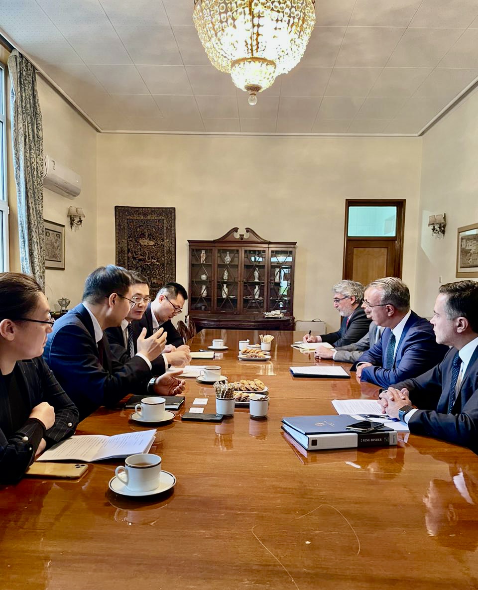 Συνάντηση Χρ. Σταϊκούρα με τη διοίκηση της εταιρείας Yutong International Holding στο Πεκίνο ©Υπουργείο Υποδομών
