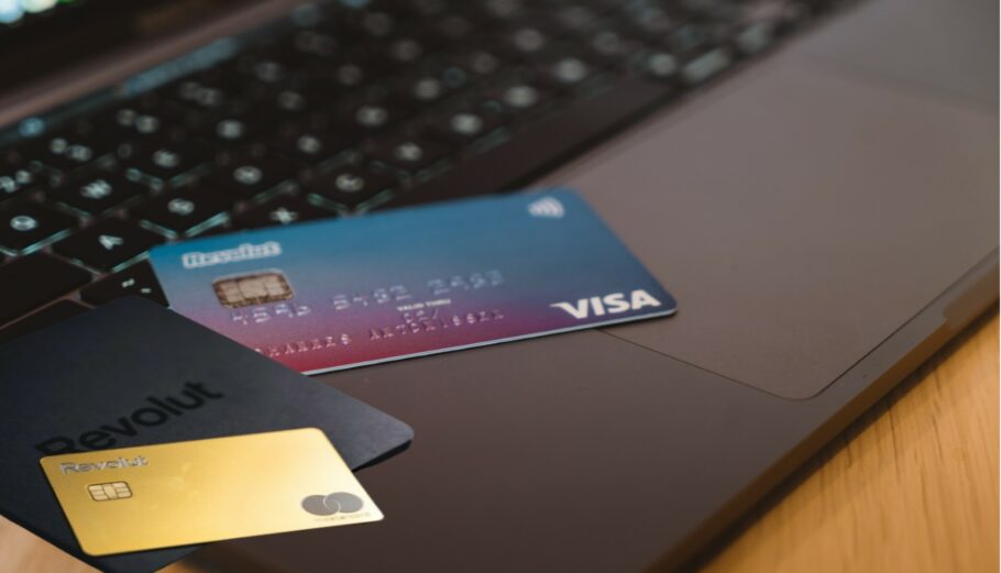Εναλλακτικές για Visa και Mastercard αναζητά η Βρετανία © Unsplash/powergame.gr