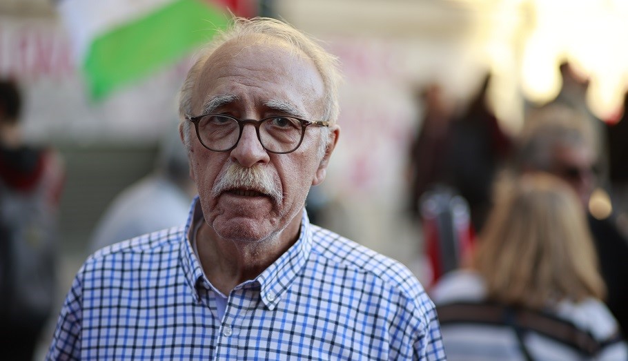 Βίτσας: Μείωση του ΦΠΑ για να παταχθεί η ακρίβεια