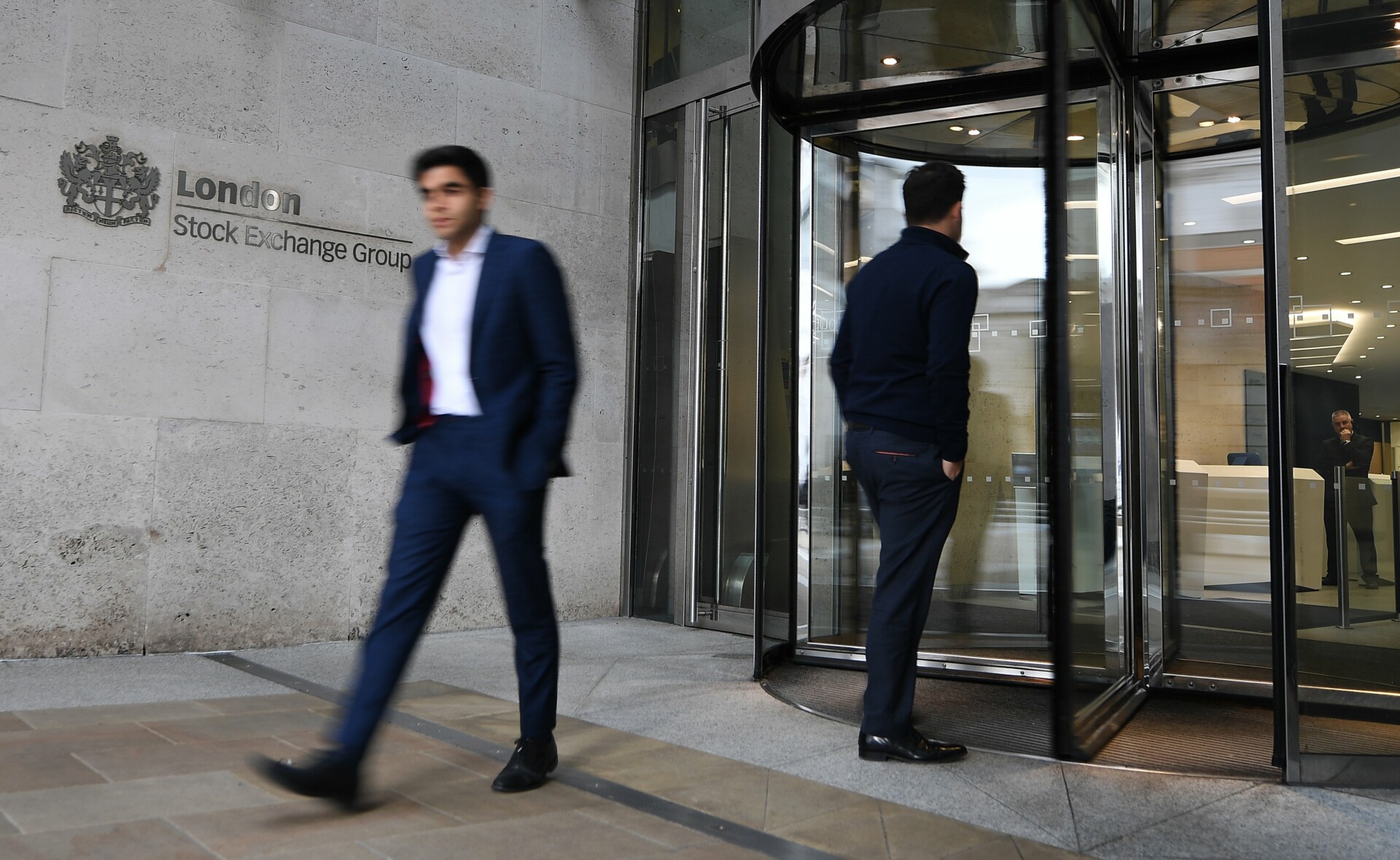 Στο πράσινο οι ευρωαγορές με το βλέμμα στα εταιρικά κέρδη