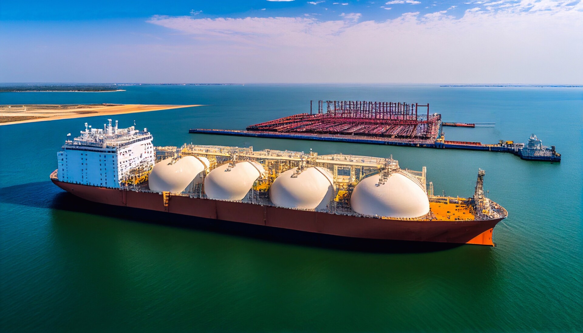 Πλοίο μεταφοράς LNG © 123rf