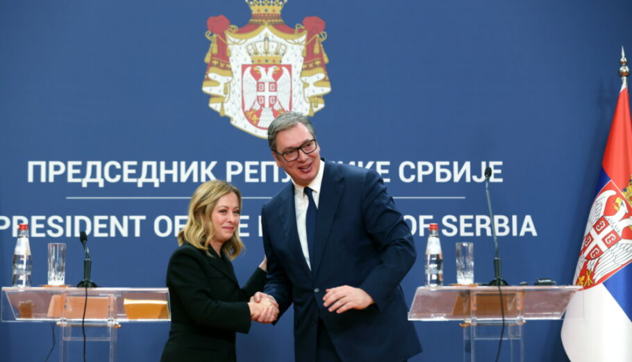 Η Τζόρτζια Μελόνι και ο Αλεξάνταρ Βούτσιτς © EPA/ANDREJ CUKIC