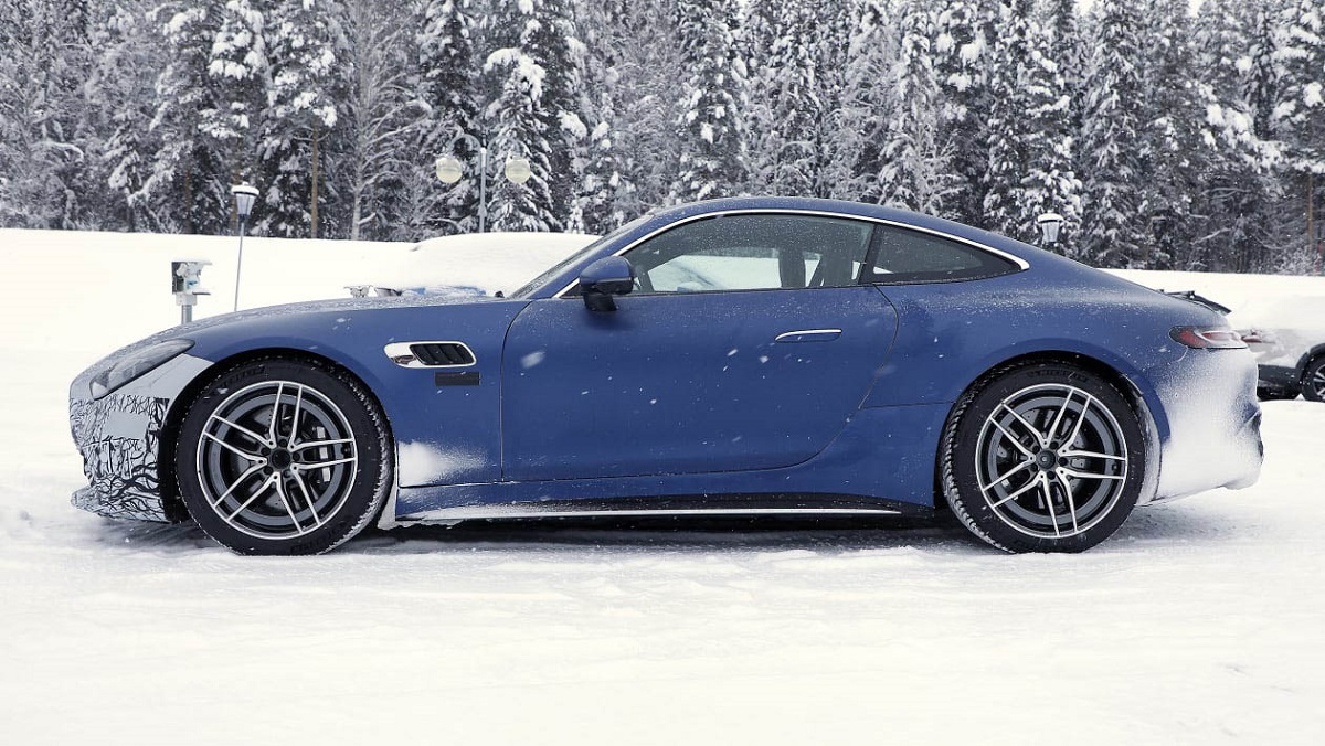 Η νέα Mercedes-AMG GT 53 θα αποδίδει 476 ίππους