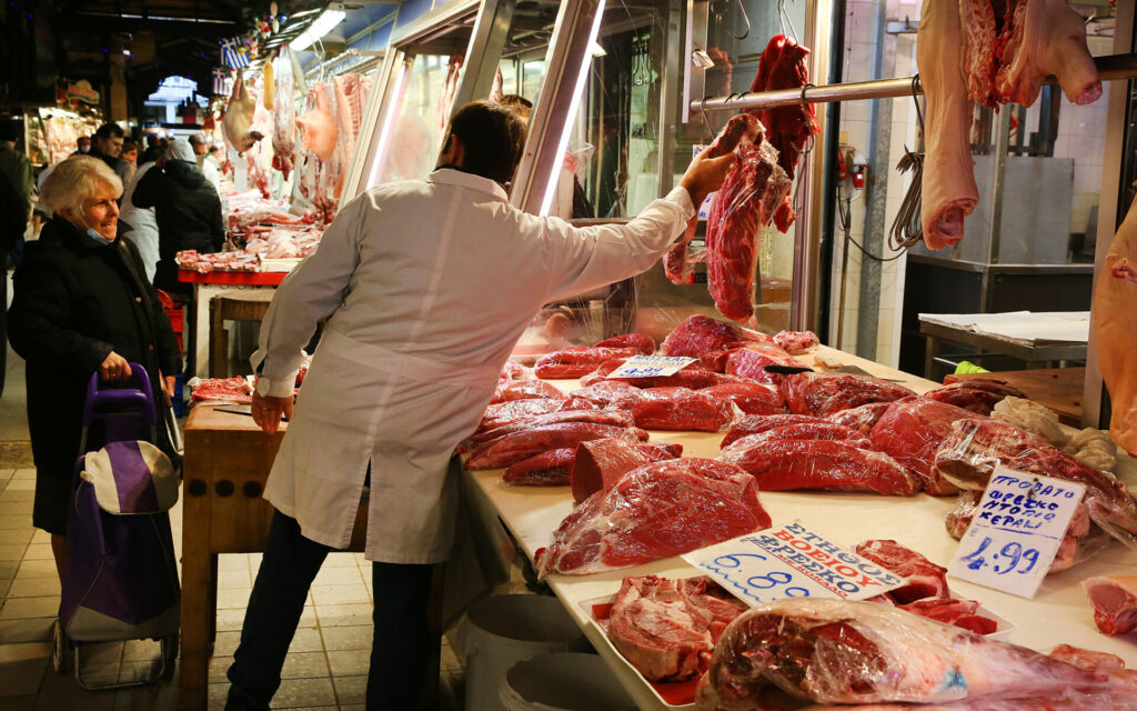 Έως 20% ακριβότερο το Χριστουγεννιάτικο τραπέζι: Ο λογαριασμός