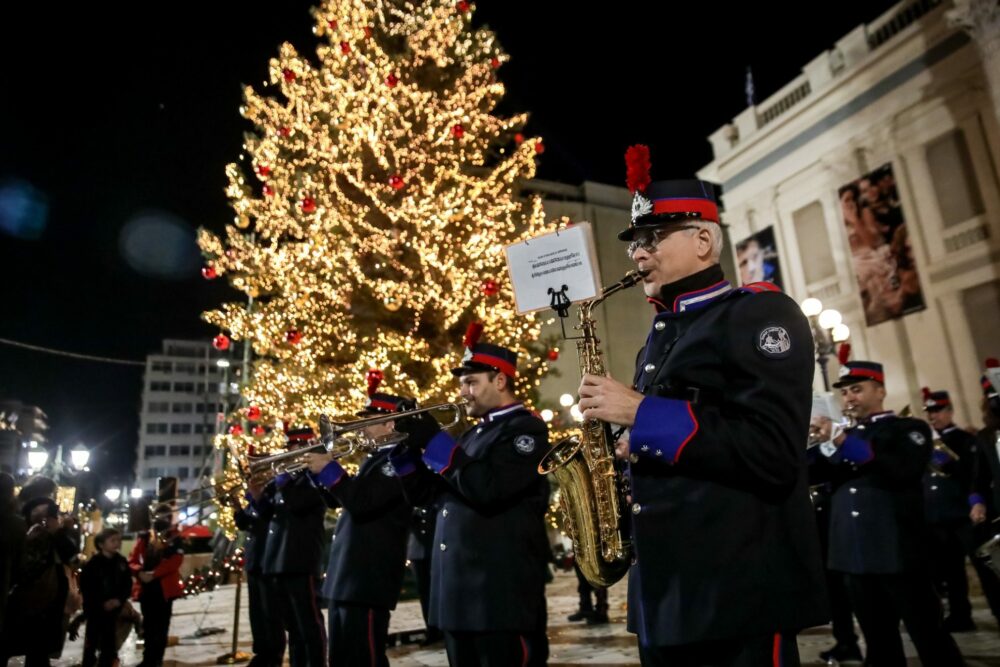 Χριστούγεννα με τη φιλαρμονική του Δήμου Πειραιά © christmasinpiraeus.com