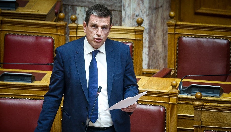 Καιρίδης: Αβάσιμη κριτική για τις ελληνοποιήσεις μεταναστών