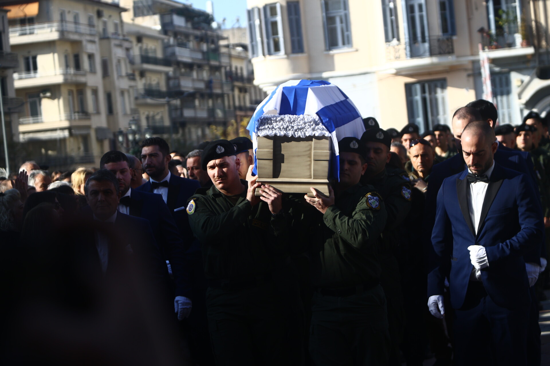 Εξόδιος ακολουθία του 31χρονου αστυνομικού Γιώργου Λυγγερίδη, στον Ιερό Ναό Αγίου Δημητρίου στη Θεσσαλονίκη © Eurokinissi