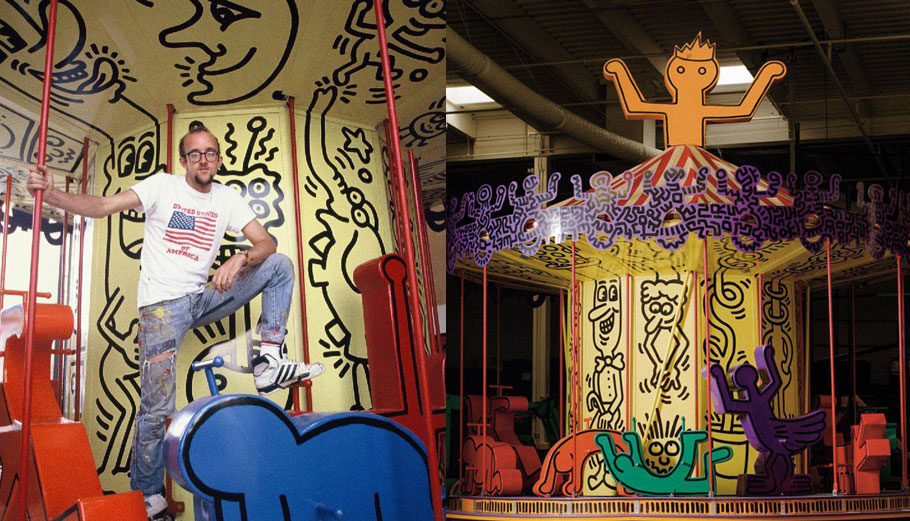 O graffity artist της pop art Keith Haring μπροστά από το καρουζέλ που κοσμεί της δημιουργίες του © https://www.instagram.com/p/CxI_hKTOTaZ/?img_index=1 - https://www.instagram.com/p/ClDdve9OfhU/?img_index=7 - Powergame.gr