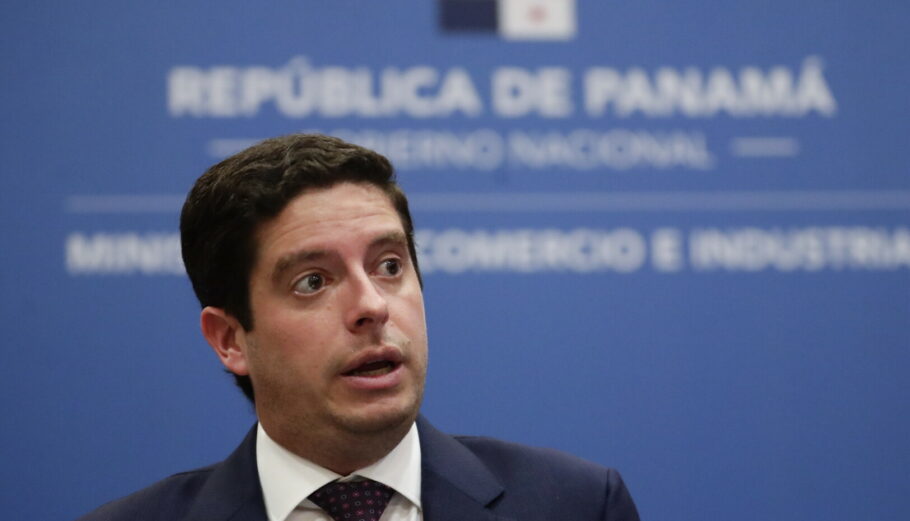 O υπουργός Εμπορίου του Παναμά, Φεδερίκο Αλφάρο © EPA/Bienvenido Velasco