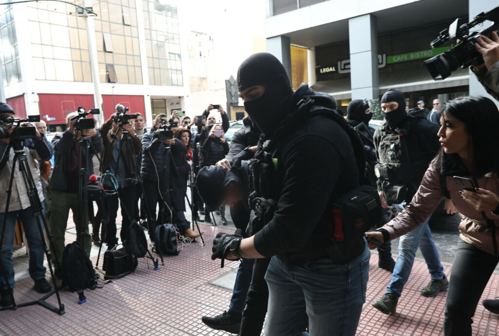 Επεισόδια Ρέντη: Έφτασε στον Εισαγγελέα ο 18χρονος