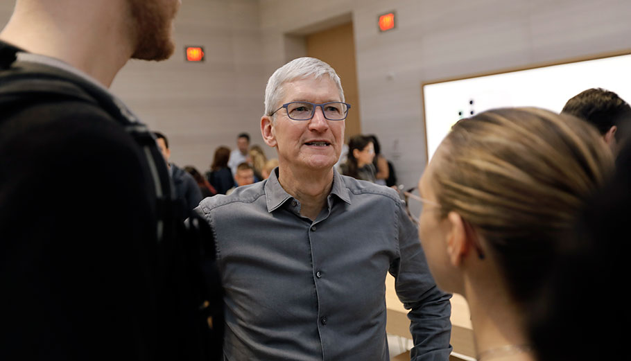 Τιμ Κουκ, CEO της Apple © EPA/PETER FOLEY