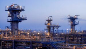 Saudi Aramco: Δεν θα δώσει πετρέλαιο στα ευρωπαϊκά διυλιστήρια τον Οκτώβριο