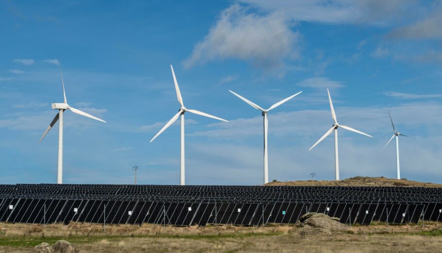 Το πρώτο υβριδικό έργο με ηλιακή και αιολική ενέργεια στην Avila της Ισπανίας © EDP Renewables