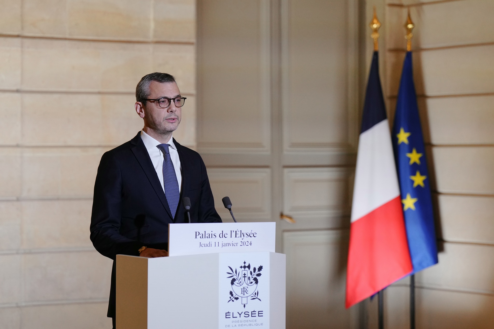 Γαλλία: Αλλαγή φρουράς στα υπουργεία Εξωτερικών και Πολιτισμού