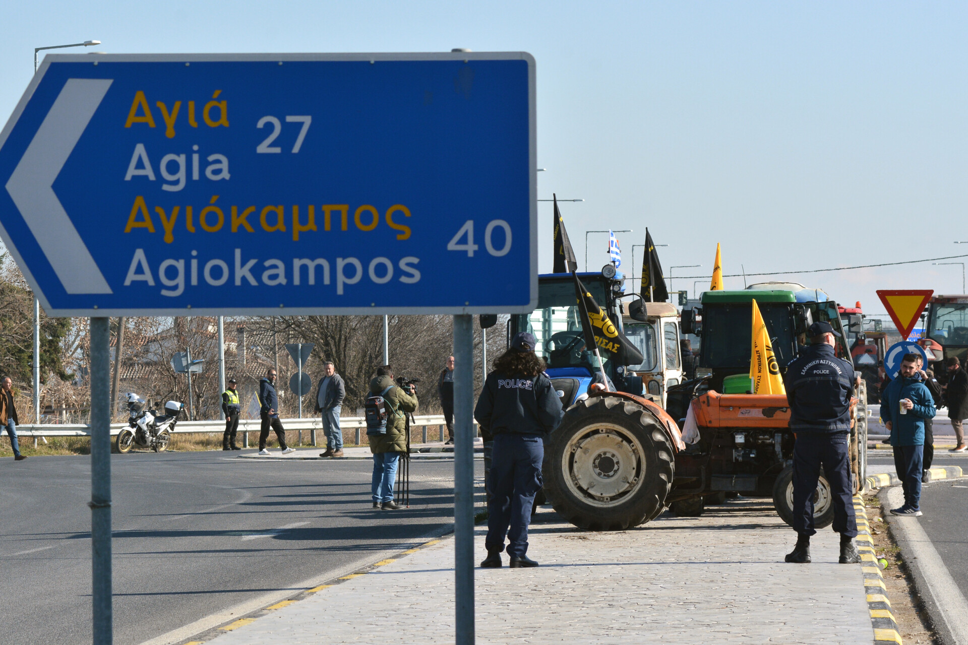 Μπλόκο αγροτών © ΑΠΕ-ΜΠΕ/ΑΠΟΣΤΟΛΗΣ ΝΤΟΜΑΛΗΣ