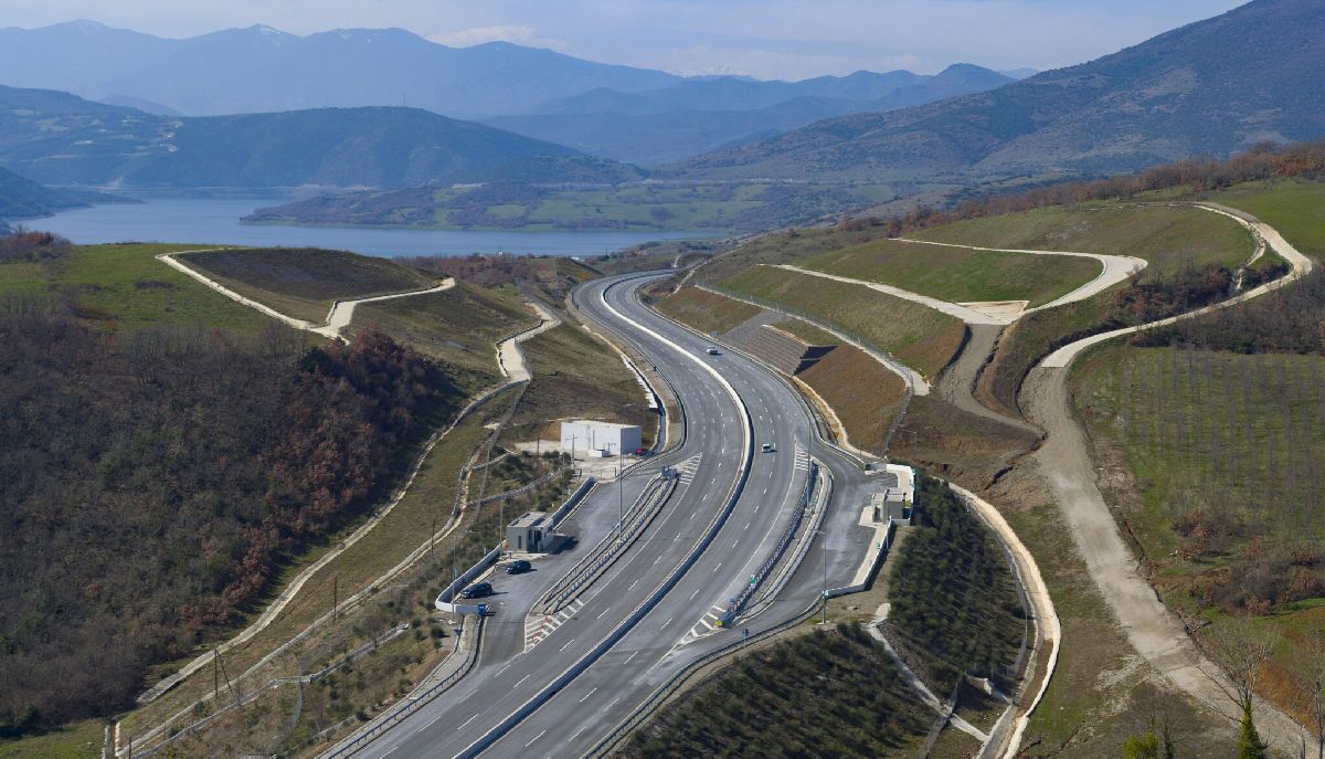 Τα έργα στον αυτοκινητόδρομο Ε-65 εκτελεί η ΤΕΡΝΑ© kentrikiodos.gr